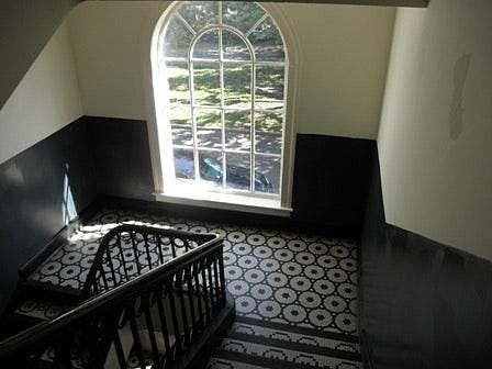 Lobby of 517 Graydon Avenue