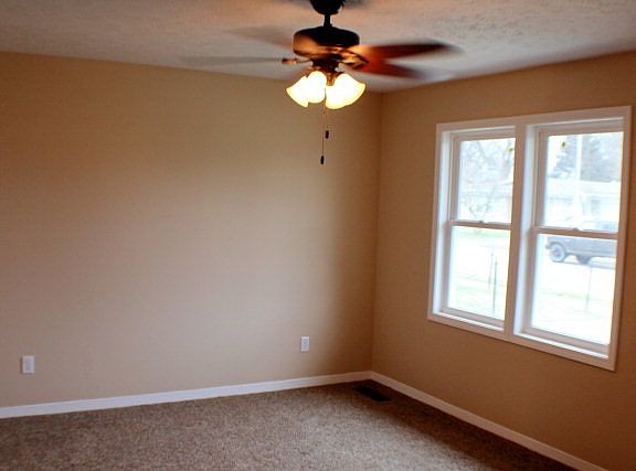 3rd image of 1237 Western Ct
