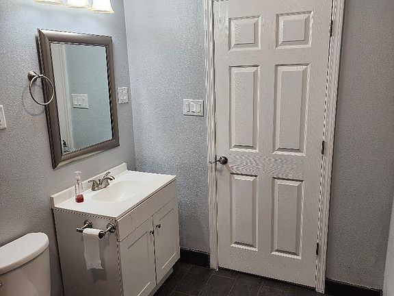 3rd image of 506 Scotland Dr