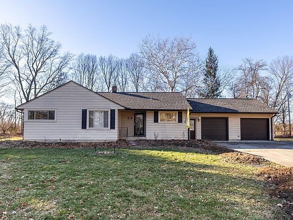 2nd image of 612 Barnhart Rd