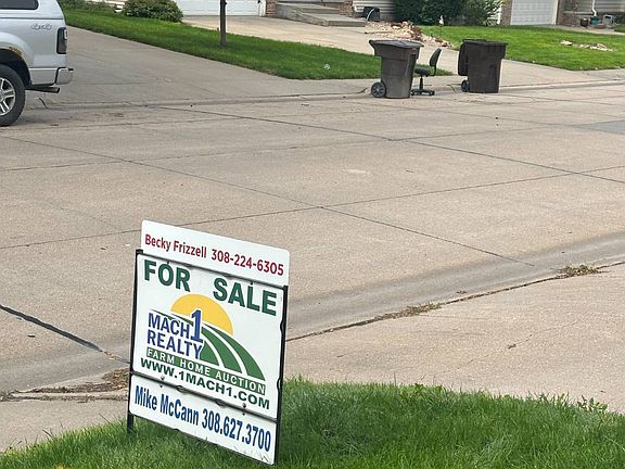 3rd image of 4011 Fairacres Rd
