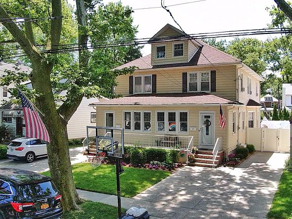 2nd image of 270 Prescott Ave