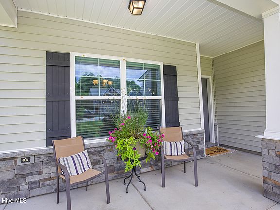 5th image of 216 Blue Bay Lane