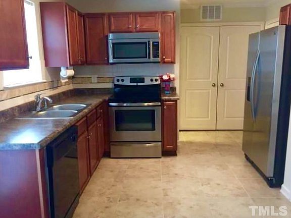 4th image of 1612 Great Bend Dr
