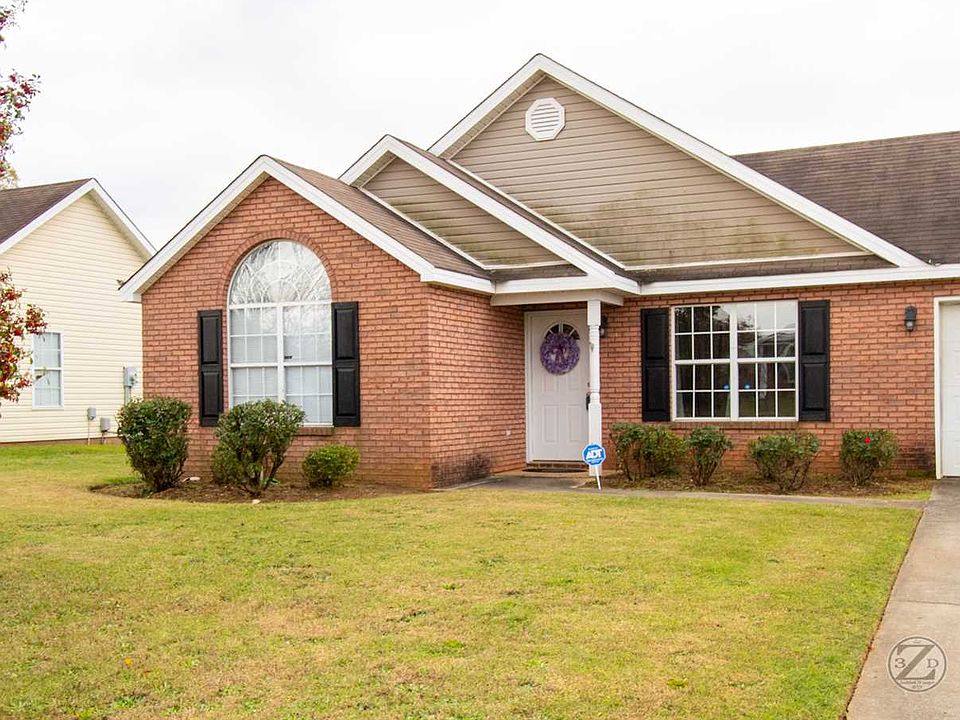 2nd image of 105 Wembley Dr