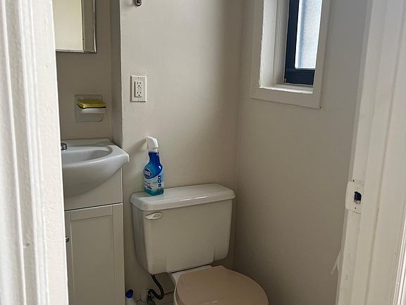 2nd image of 1901 Bath Ave #2