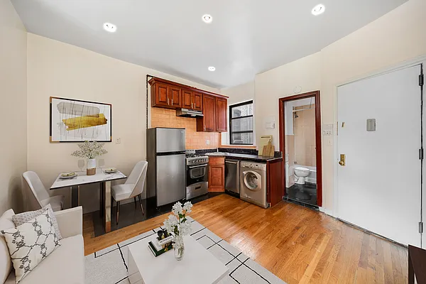 Rented by Vector New York, LLC | media 14