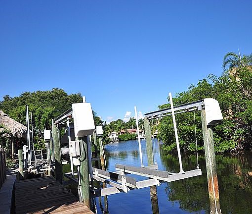 3rd image of 1743 Bayou Grande Blvd NE