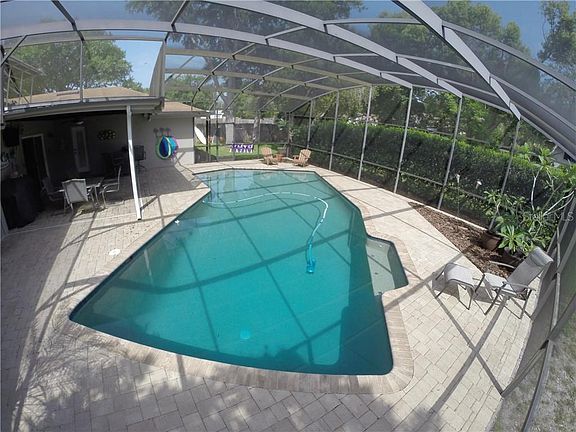 3rd image of 298 Bentley Dr
