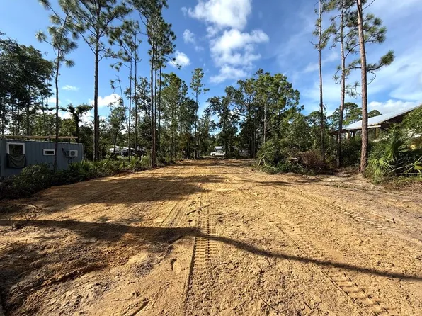 459 Kings Creek Cir, Steinhatchee, FL 32359