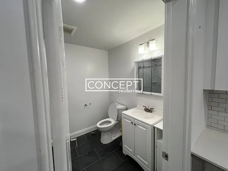 31 Temple St #2C — Photo 3