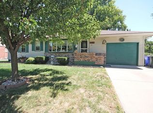 98 Colorado Dr, Decatur, IL 62526