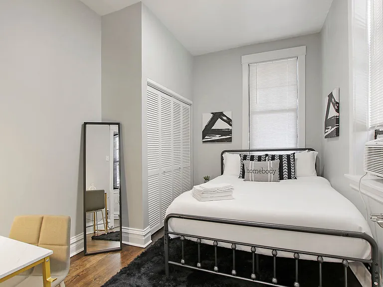5220 N. Clark Street — Photo 21