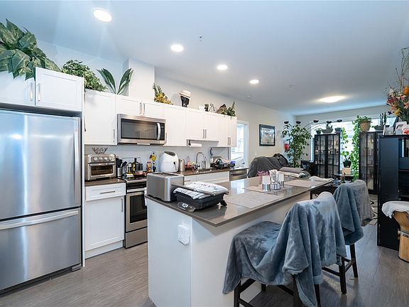4th image of 2843 Jacklin Rd #209