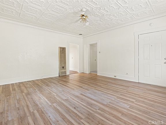 3rd image of 1038 W 5th St