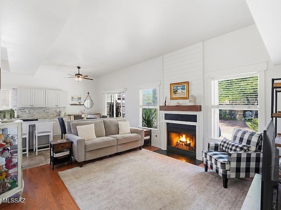 1st image of 4462 W Pyracantha Dr