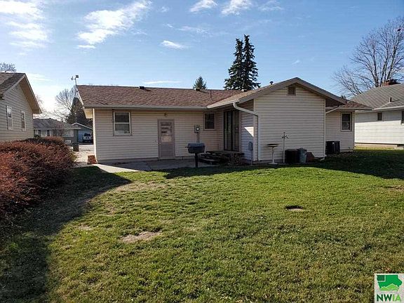2nd image of 305 E 34th St