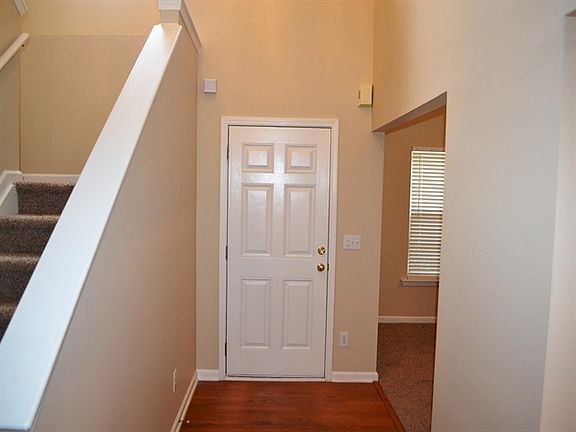 2nd image of 115 N Orchard Farms Ave