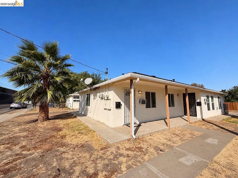 31 Sunset Dr #A