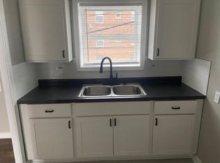 2707 E 165th St APT 1, Hammond, IN 46323