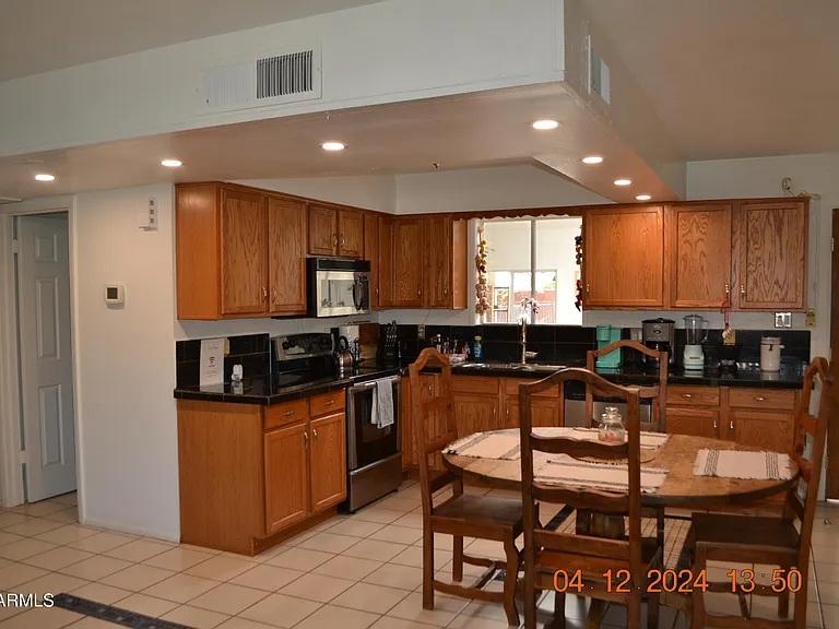 658 S Palo Verde Dr — Photo 7
