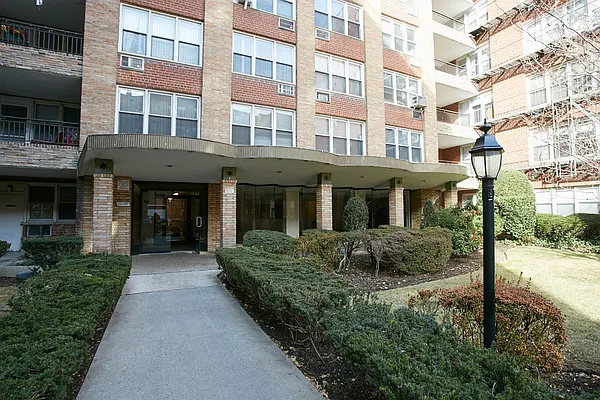 Sold by Keller Williams Realty Landmark | media 17