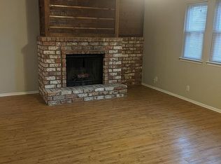 912 W Meadowmere Ln, Austin, TX 78758
