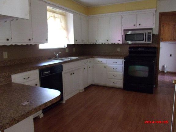2nd image of 107 Eric Dr