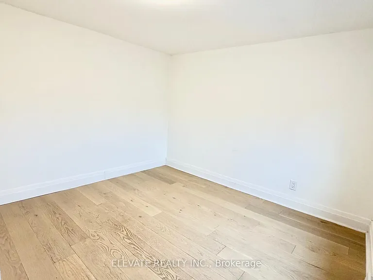 275 Lauder Ave #3 — Photo 12