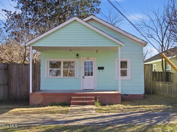221 S 11th St, Wilmington, NC 28401