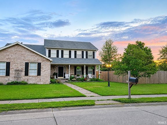 5th image of 4100 Clover Dr