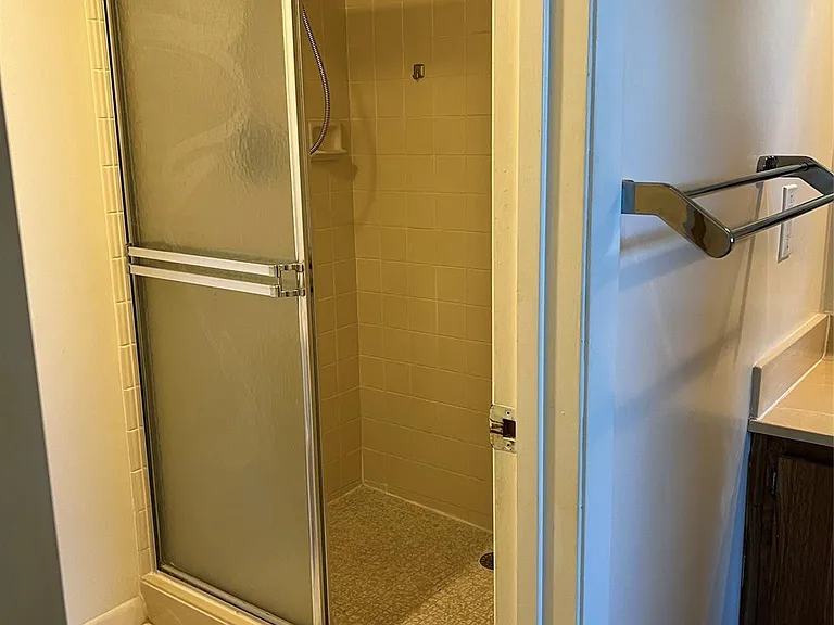 1526 Whitehall Dr #402 — Photo 16