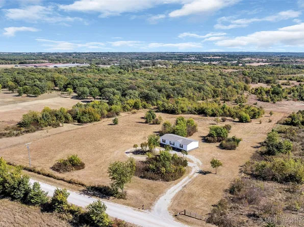 8762 Roundtree Rd, Sulphur, OK 73086