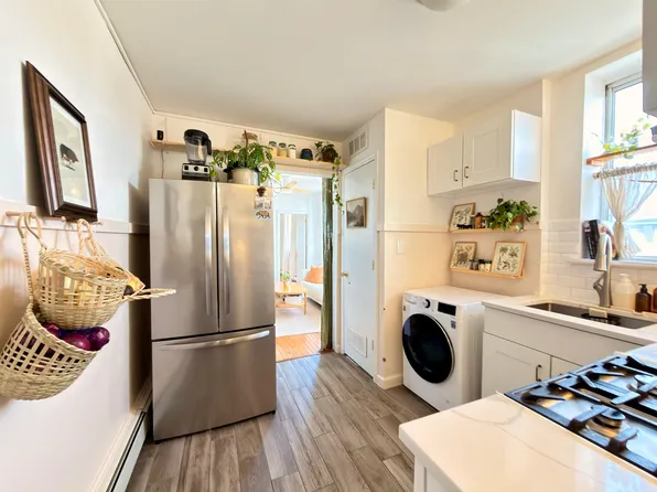 4306 Kennedy Boulevard image 1 of 16
