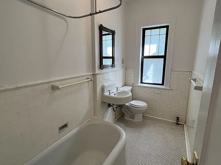 Stevens Square Apartments — Photo 162