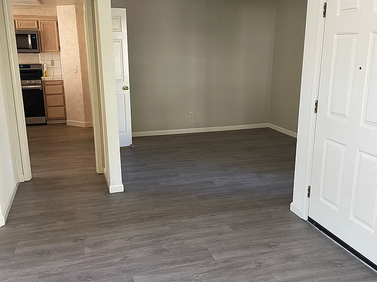 7647 Bridgeview Dr — Photo 6