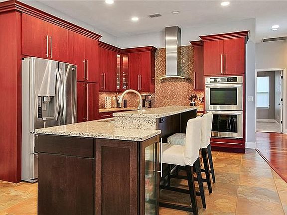 5th image of 9625 Norchester Cir