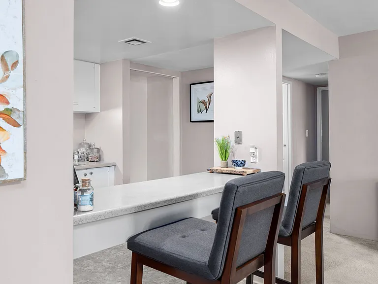 West End Terrace Apartments — Photo 25