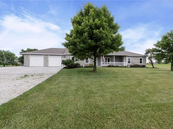 17170 166th St, Basehor, KS 66007