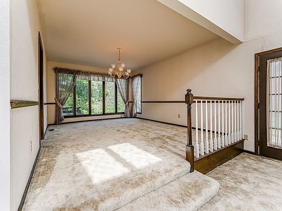 4th image of 8936 E Windwood St