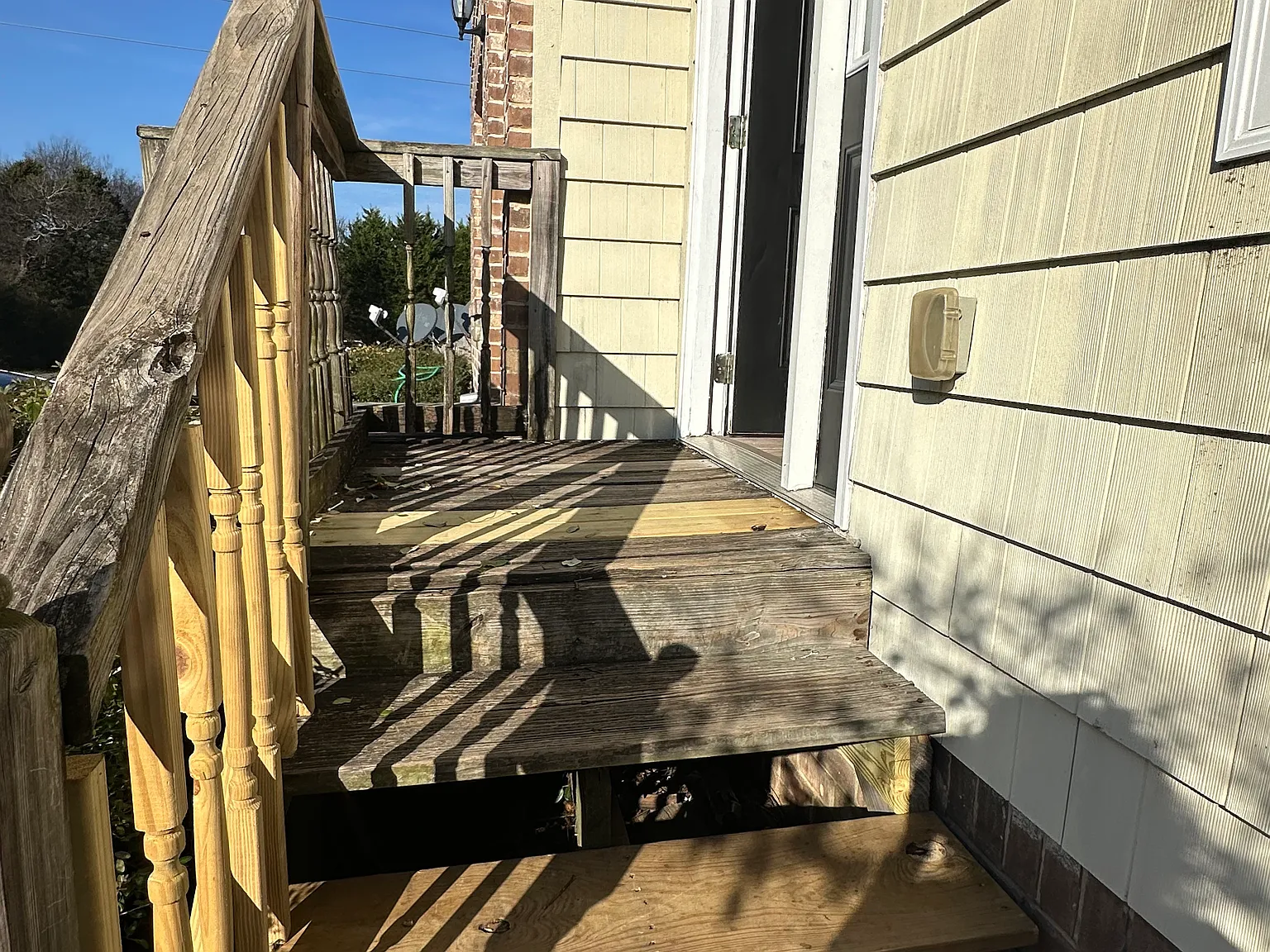 151 Tillie Rd NE — Photo 2