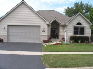 621 Indigo Ln, Woodstock, IL 60098