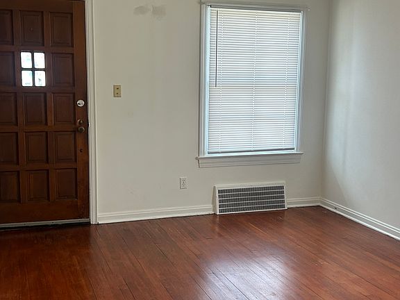 4th image of 4005 W 143rd St