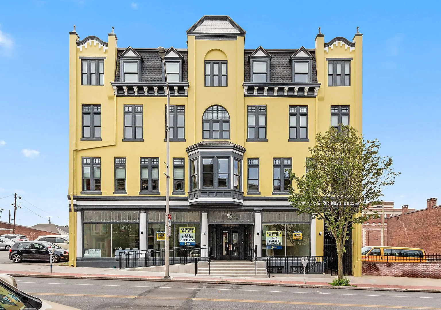 335 W Market Street — Photo 1