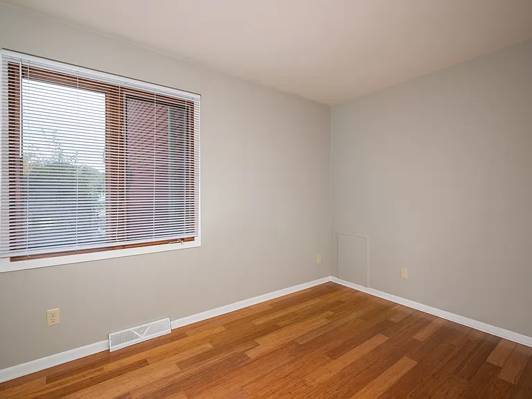 13 Keighley Cir — Photo 11