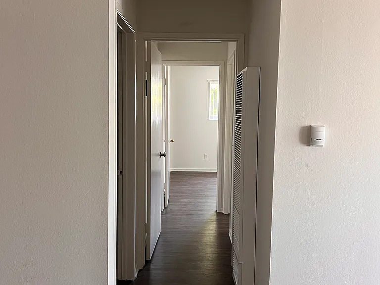 525 N Francisca Ave #6 — Photo 10