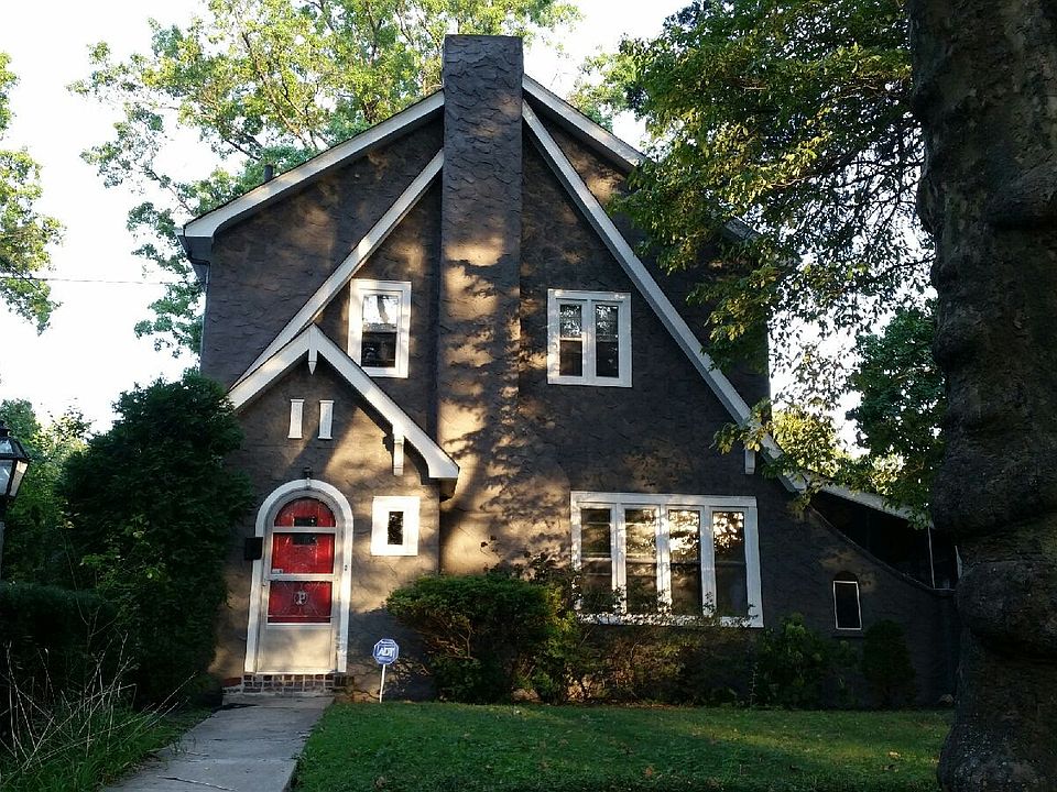 1st image of 225 Magnolia Ave