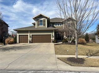 10774 S Appleridge Ln, Olathe, KS 66061