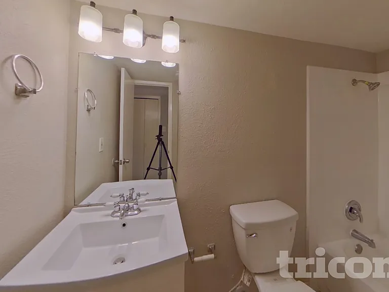 7309 Hedge Dr — Photo 15