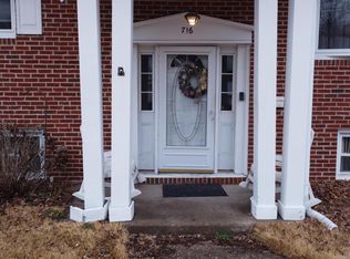 716 Sunset Dr, Somerdale, NJ 08083